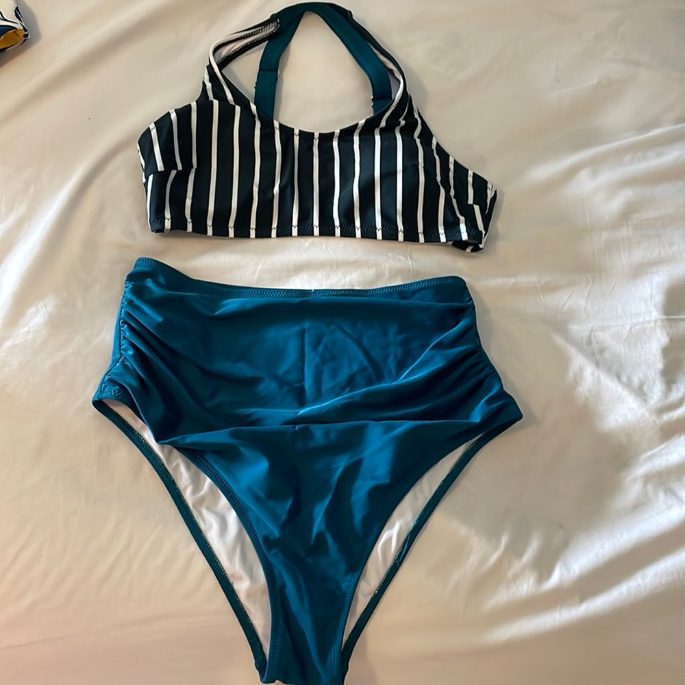 High waisted cheeky bikini